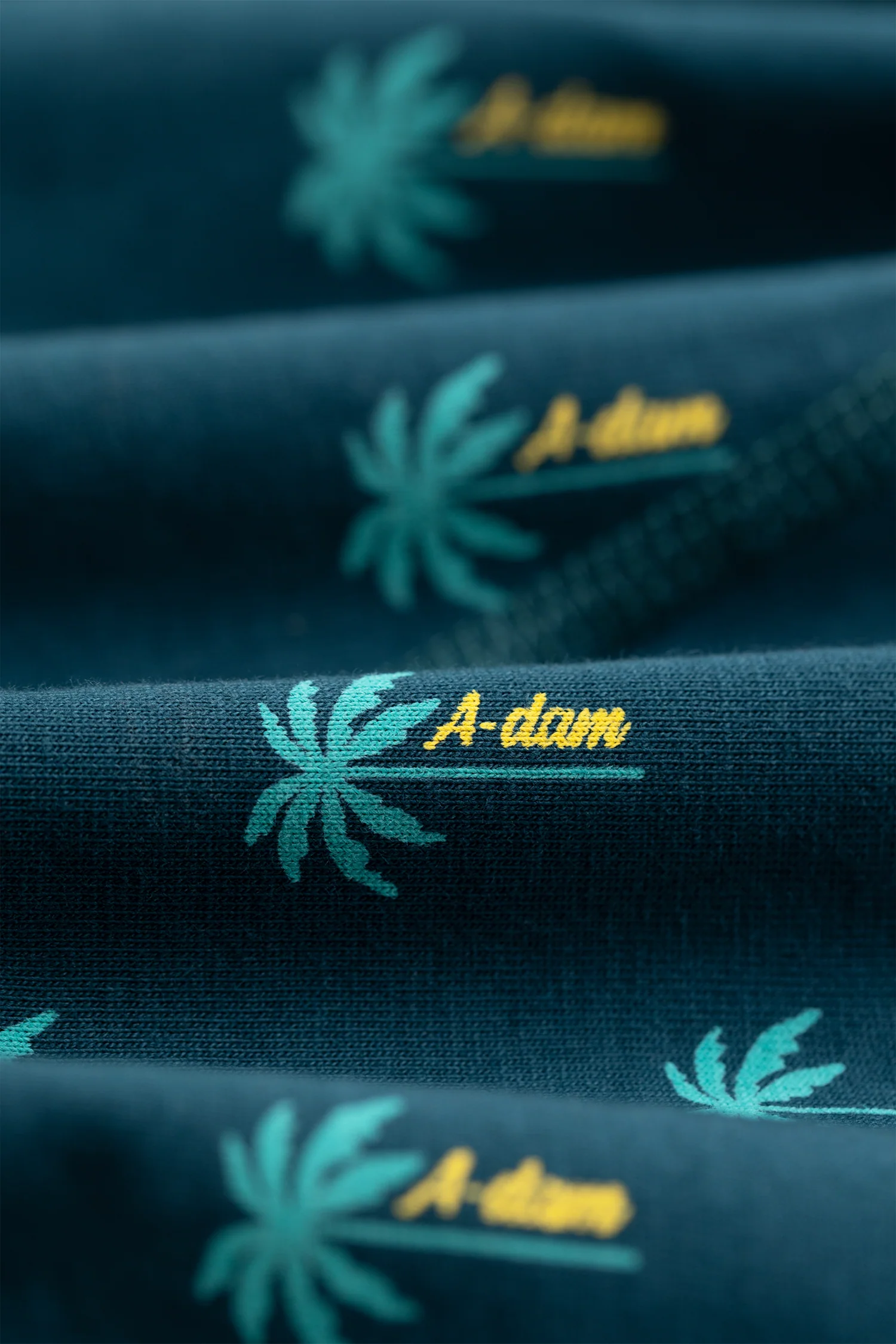 A-dam Palms & Dark Navy Solid 2-Pack - Image 5